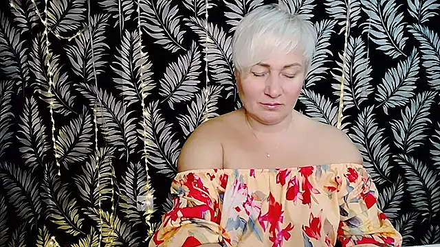 Olivia playful online show from December 2025 12:16:01 PM