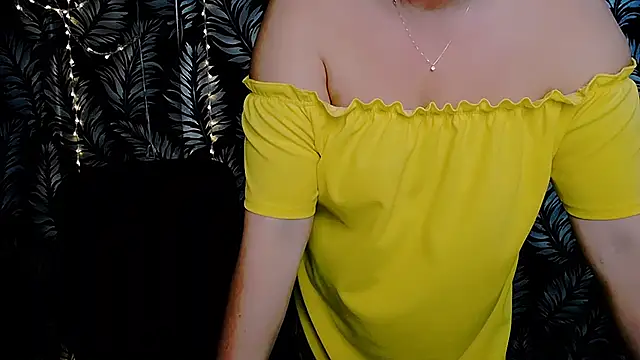 Snapshot of Olivia_playful chatting on November 2025 12:49:02 PM Olivia playful online show from November 2025 12:49:02 PM