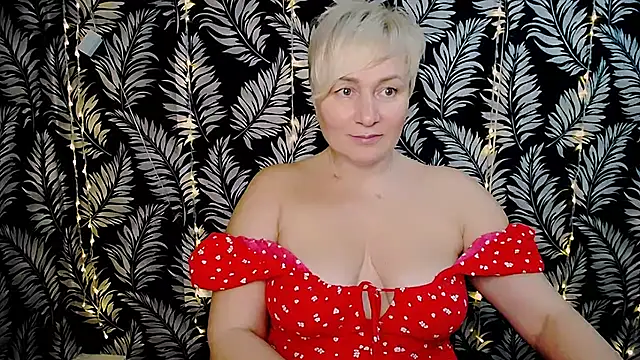 Snapshot of Olivia_playful chatting on February 2025 03:28:02 PM Olivia playful online show from February 2025 03:28:02 PM