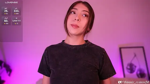 Snapshot of annie24_evans chatting on February 2025 01:52:02 AM annie24 evans online show from February 2025 01:52:02 AM