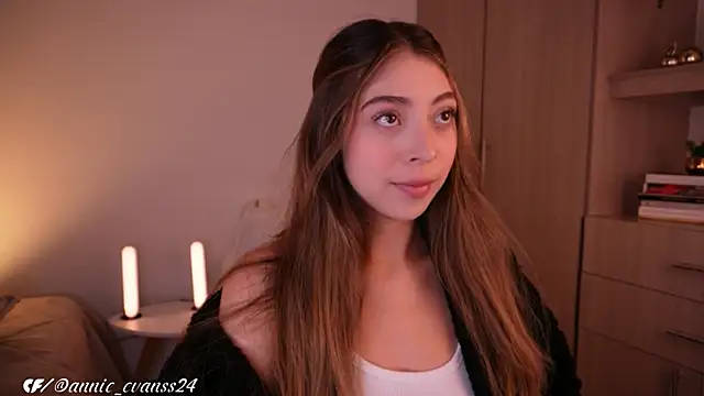 annie24 evans online show from November 2025 12:33:02 AM