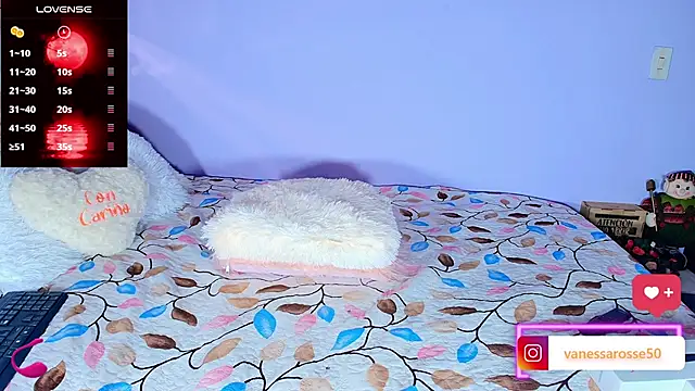 Julieth Rossi online show from September 2025 10:12:01 PM
