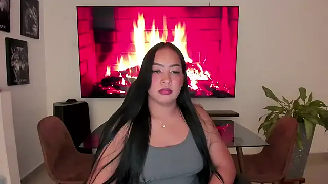 brunetenikole02 online show from October 2025 02:12:02 AM