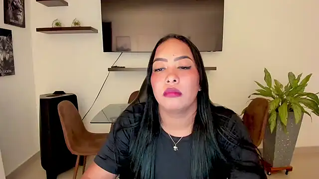 brunetenikole02 online show from September 2025 02:06:02 AM