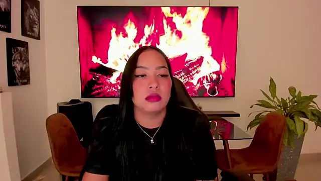 brunetenikole02 online show from October 2025 02:13:02 AM