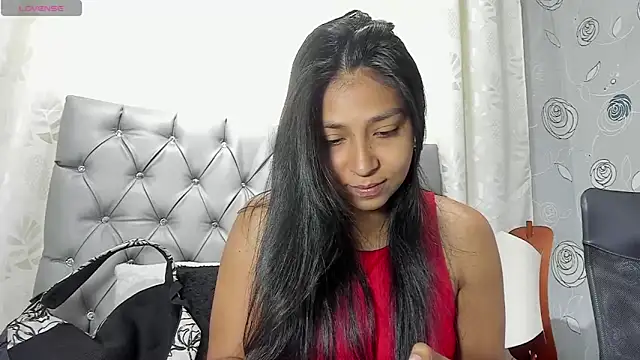 luna evaa online show from September 2025 01:39:01 PM