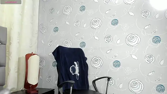 luna evaa online show from November 2025 01:10:02 PM