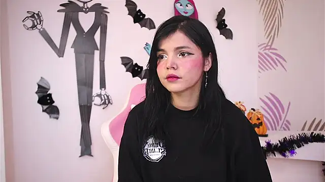 Snapshot of dianebleu chatting on October 2025 01:35:01 PM dianebleu online show from October 2025 01:35:01 PM