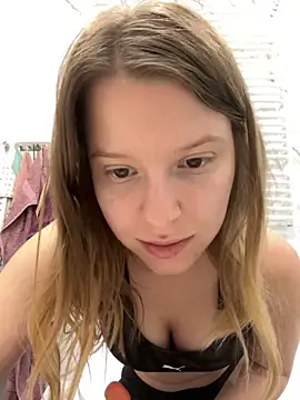 kimczii online show from May 2026 06:28:01 PM