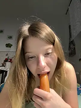 kimczii online show from April 2026 06:19:02 AM