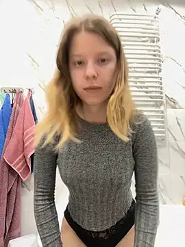 kimczii online show from April 2026 05:58:02 PM