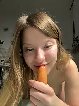 kimczii online show from May 2026 06:42:01 AM