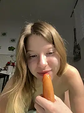 kimczii online show from April 2026 06:18:01 AM