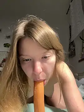kimczii online show from May 2026 06:17:01 AM