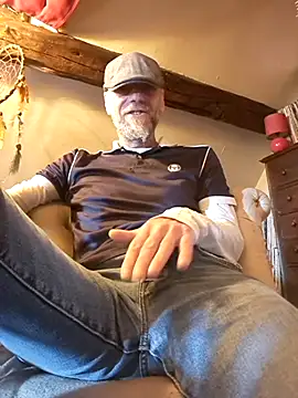 eddouxxx78 online show from April 2026 06:54:01 AM