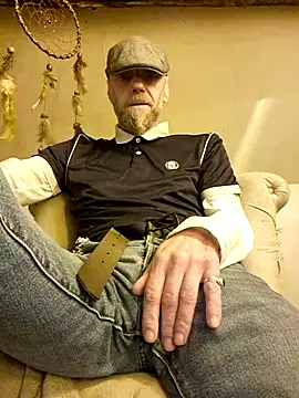 eddouxxx78 online show from February 2026 05:32:02 PM