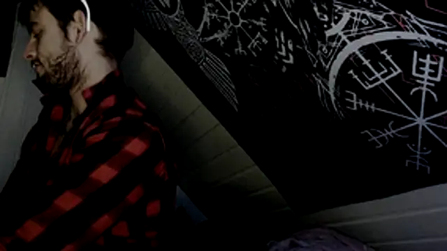 Snapshot of Youngtimer_1997 chatting on November 2025 07:08:02 PM Youngtimer 1997 online show from November 2025 07:08:02 PM