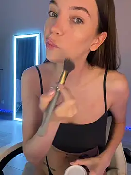 julia fly online show from April 2026 06:08:02 AM