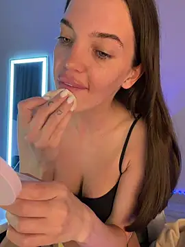 julia fly online show from April 2026 06:15:02 AM