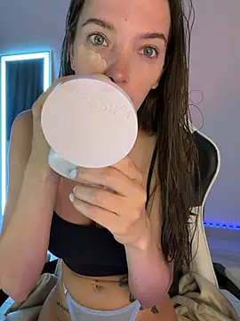 julia fly online show from May 2026 07:17:02 AM