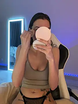 julia fly online show from April 2026 05:52:01 AM