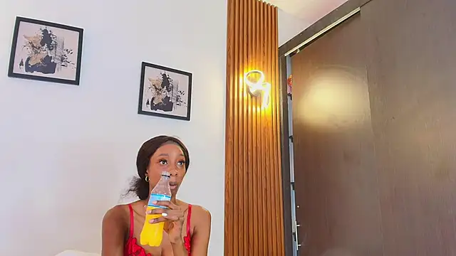 AntonellaaHot online show from September 2025 04:45:01 PM