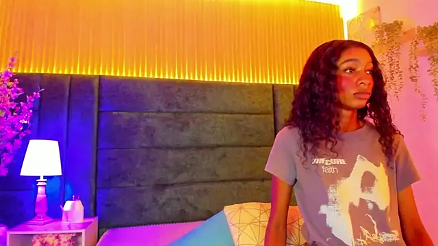 AntonellaaHot online show from March 2025 07:46:01 PM