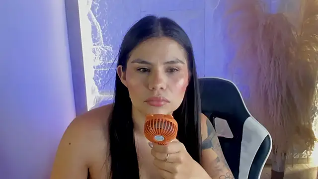dominique25  online show from May 2026 01:57:01 AM