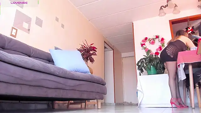 charlize legs online show from March 2026 04:07:01 PM