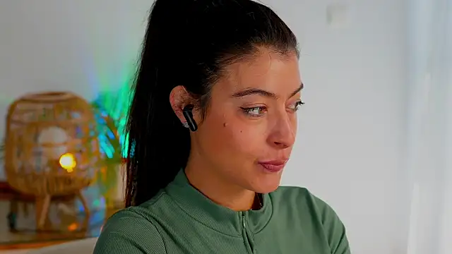 anabelcurvy online show from December 2025 02:10:02 PM