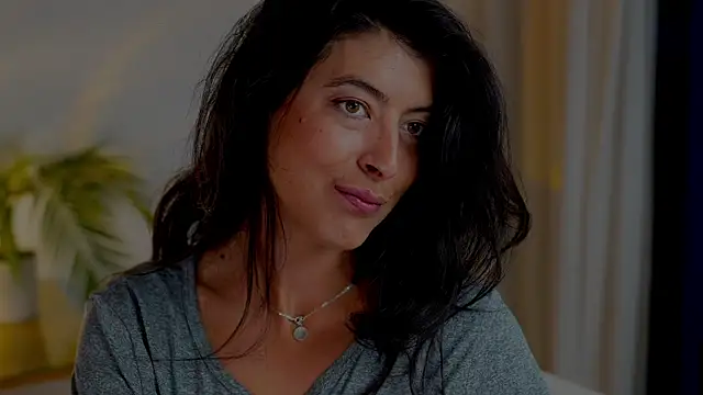 anabelcurvy online show from November 2025 06:01:01 PM