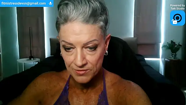 Snapshot of Devon2020 chatting on June 2026 10:10:02 AM Devon2020 online show from June 2026 10:10:02 AM