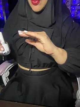 Snapshot of Jameela chatting on October 2025 08:28:02 PM Jameela online show from October 2025 08:28:02 PM