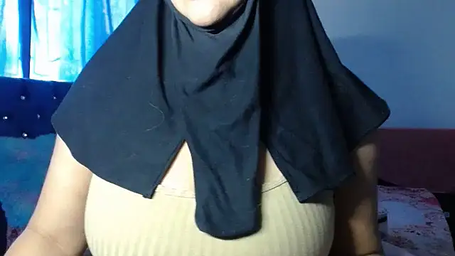 Snapshot of Jameela chatting on January 2025 08:56:02 PM Jameela online show from January 2025 08:56:02 PM
