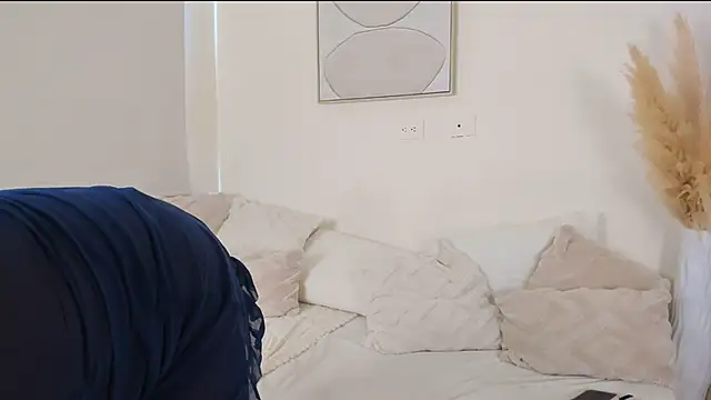 ZOEGARNER01 online show from December 2025 07:30:01 PM