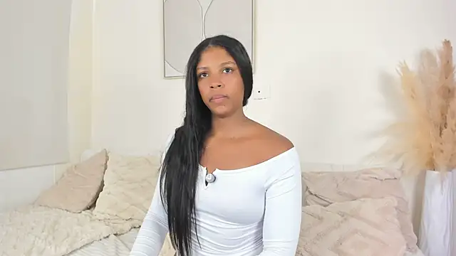 ZOEGARNER01 online show from May 2026 07:36:02 PM