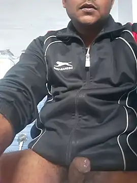 Snapshot of Itsdesi_boy chatting on January 2026 02:48:02 AM Itsdesi boy online show from January 2026 02:48:02 AM