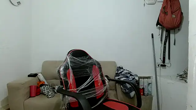 angelamarie1 online show from November 2025 09:40:02 PM