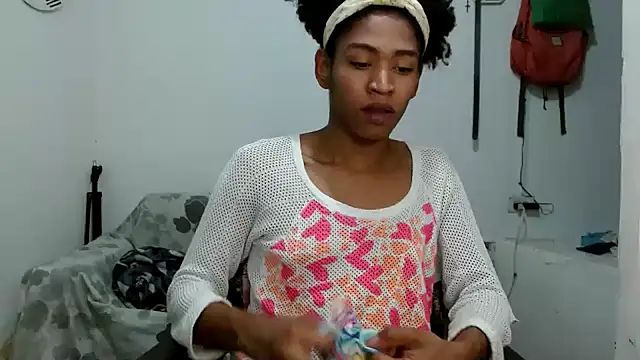 Snapshot of angelamarie1 chatting on September 2025 03:06:02 AM angelamarie1 online show from September 2025 03:06:02 AM