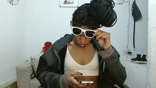 angelamarie1 online show from July 2026 05:03:01 AM