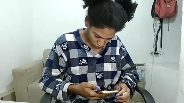 angelamarie1 online show from November 2025 08:42:02 AM