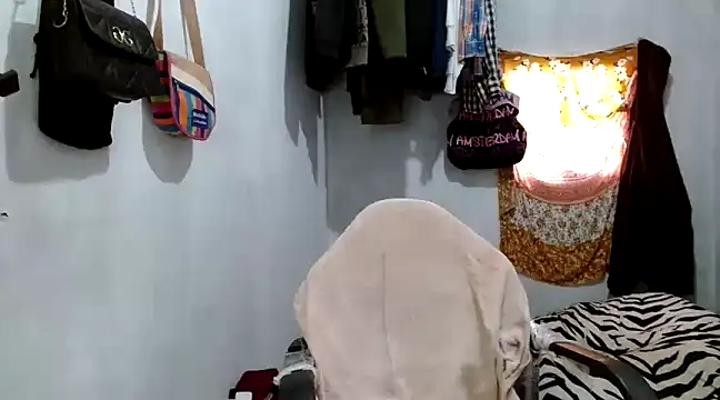 Snapshot of angelamarie1 chatting on March 2025 02:12:02 PM angelamarie1 online show from March 2025 02:12:02 PM