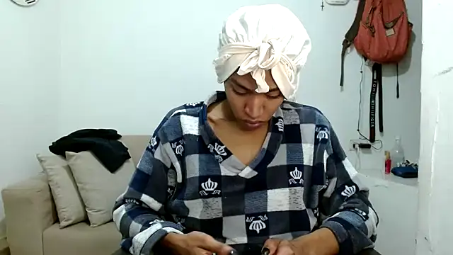 angelamarie1 online show from December 2025 12:51:01 PM