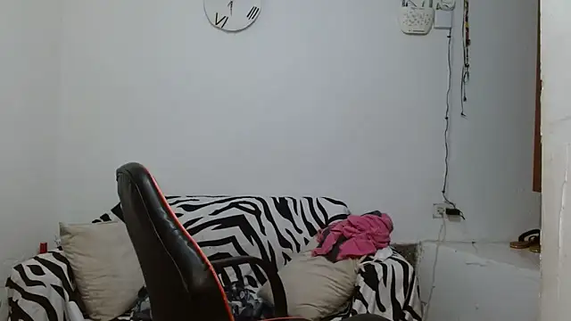 angelamarie1 online show from June 2026 11:44:02 AM