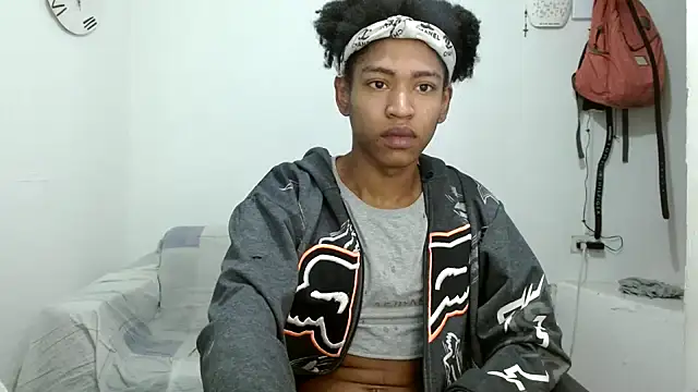 angelamarie1 online show from November 2025 10:42:02 AM