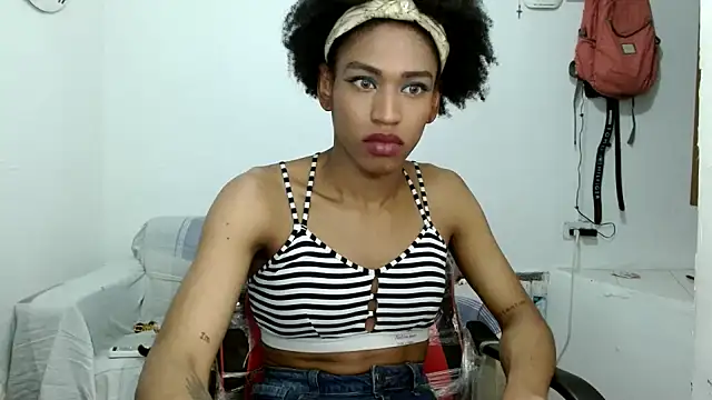 Snapshot of angelamarie1 chatting on October 2025 12:01:01 AM angelamarie1 online show from October 2025 12:01:01 AM