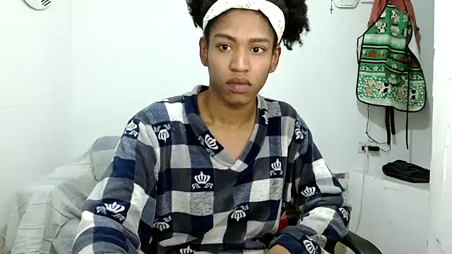 angelamarie1 online show from November 2025 11:13:02 AM