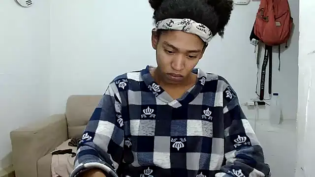 angelamarie1 online show from November 2025 06:50:02 AM