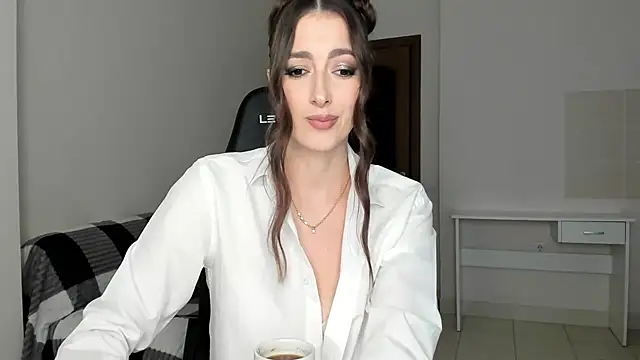 Sabrina Mur online show from October 2025 12:26:01 PM