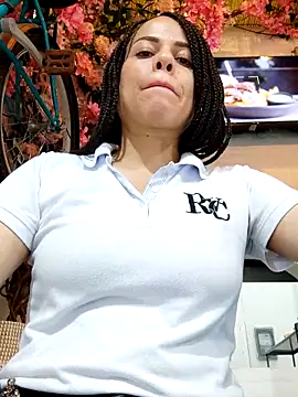 Dannacamila online show from February 2026 01:17:01 AM